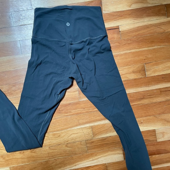 Lululemon align legging blue/grey colour. Size 4. - Picture 2 of 3